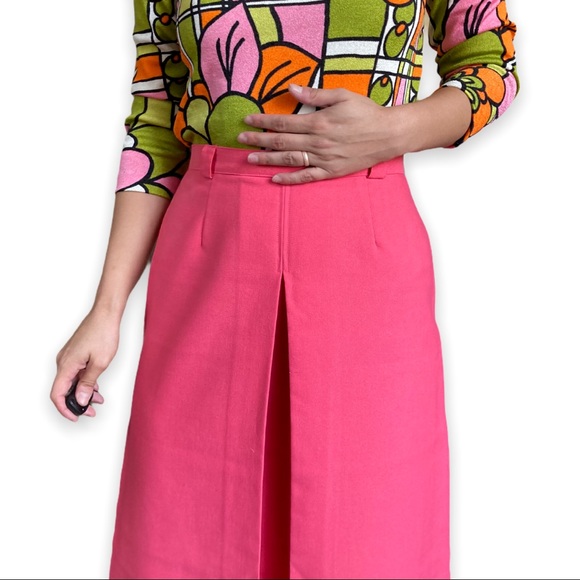 Vintage Union Made Pleated Skirt in Coral - Picture 6 of 8